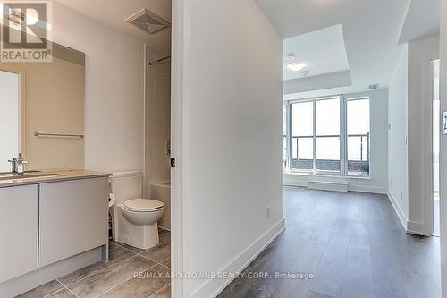 624 - 2485 Taunton Road, Oakville, ON - Indoor Photo Showing Bathroom