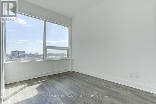 624 - 2485 Taunton Road, Oakville, ON - Indoor Photo Showing Other Room