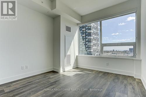 624 - 2485 Taunton Road, Oakville, ON - Indoor Photo Showing Other Room