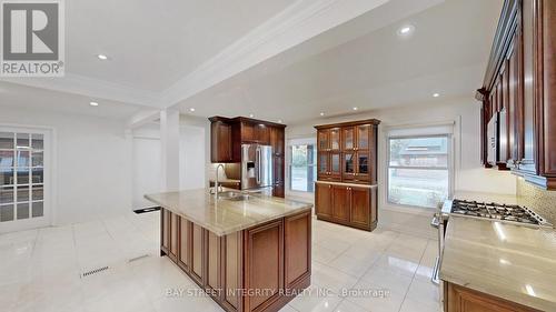 1372 Gatehouse Drive, Mississauga, ON - Indoor Photo Showing Kitchen With Double Sink