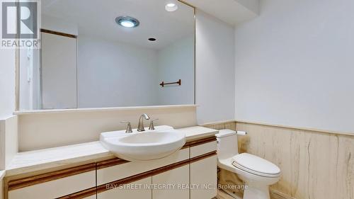 1372 Gatehouse Drive, Mississauga, ON - Indoor Photo Showing Bathroom