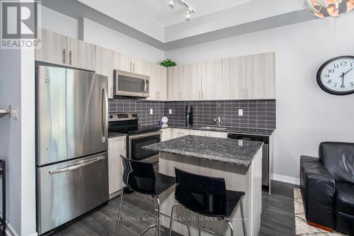 113 - 1284 Guelph Line, Burlington, ON - Indoor Photo Showing Kitchen