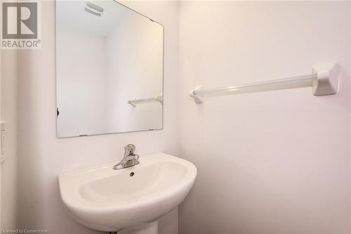 Bathroom with sink - 26 Elsegood Drive, Guelph, ON - Indoor Photo Showing Bathroom