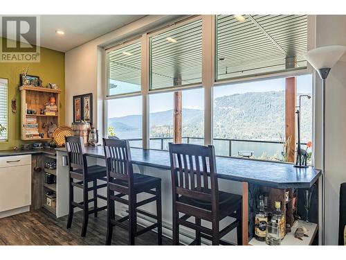 218 Sunset Drive, Sicamous, BC - Indoor Photo Showing Dining Room