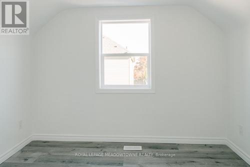 673 Knox Avenue, Hamilton, ON - Indoor Photo Showing Other Room