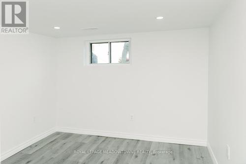 673 Knox Avenue, Hamilton, ON - Indoor Photo Showing Other Room