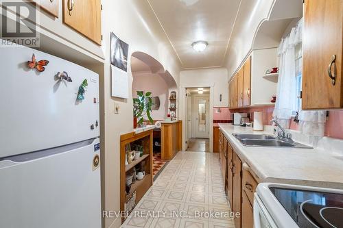 19 Pottruff Road S, Hamilton, ON - Indoor Photo Showing Kitchen With Double Sink