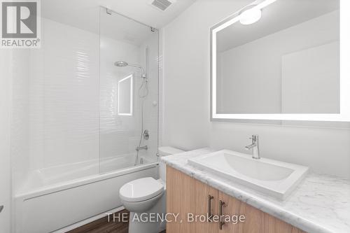 6 Rainwater Lane, Barrie, ON - Indoor Photo Showing Bathroom