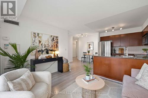 601 - 76 Shuter Street, Toronto, ON - Indoor