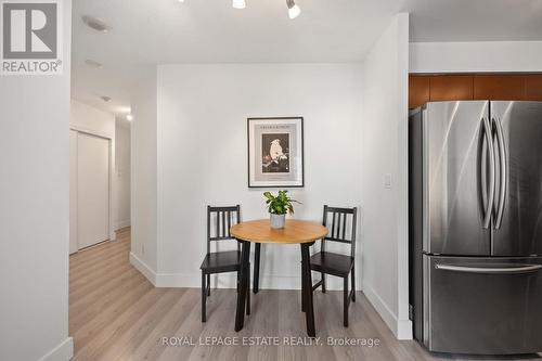 601 - 76 Shuter Street, Toronto, ON - Indoor Photo Showing Dining Room