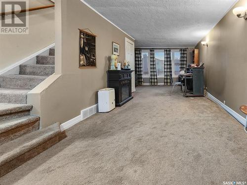 102 7Th Avenue W, Central Butte, SK - Indoor Photo Showing Other Room