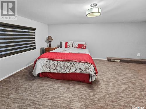 102 7Th Avenue W, Central Butte, SK - Indoor Photo Showing Bedroom