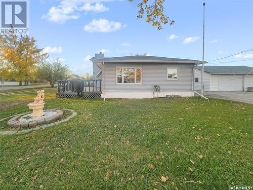 102 7Th Avenue W, Central Butte, SK - Outdoor