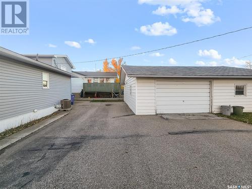 102 7Th Avenue W, Central Butte, SK - Outdoor With Exterior