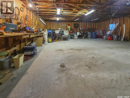 102 7Th Avenue W, Central Butte, SK - Indoor Photo Showing Basement