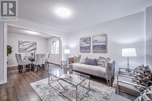 258 Stone Road, Aurora, ON - Indoor Photo Showing Living Room