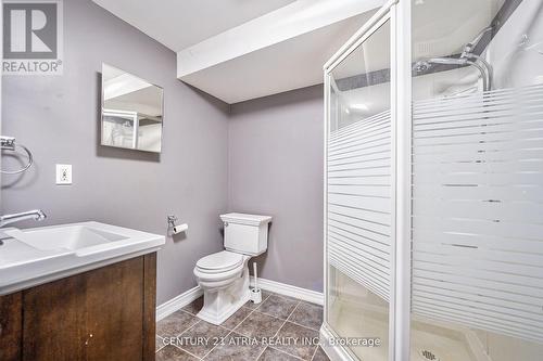 258 Stone Road, Aurora, ON - Indoor Photo Showing Bathroom