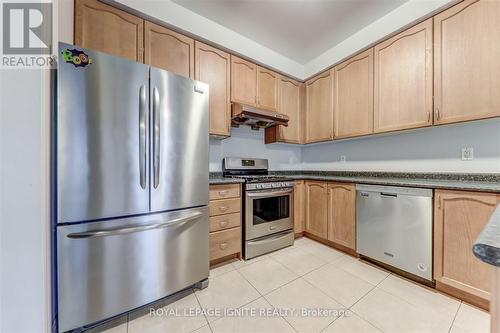 90 Christian Ritter Drive, Markham, ON - Indoor Photo Showing Kitchen