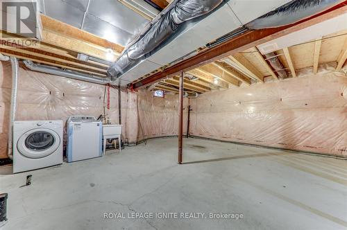 90 Christian Ritter Drive, Markham, ON - Indoor Photo Showing Laundry Room