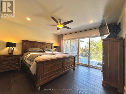 7590 8Th Line, Essa, ON - Indoor Photo Showing Bedroom