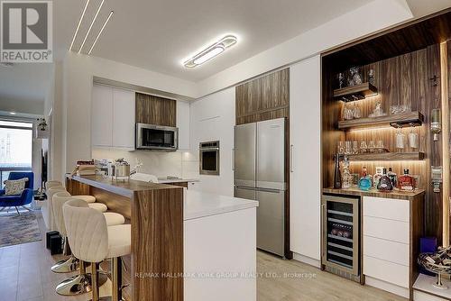 503 - 55 Oneida Crescent, Richmond Hill, ON - Indoor Photo Showing Kitchen