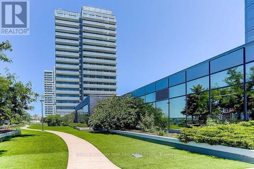 503 - 55 Oneida Crescent, Richmond Hill, ON - Outdoor