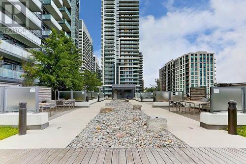 503 - 55 Oneida Crescent, Richmond Hill, ON - Outdoor With Facade