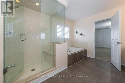 30 Michaelis Street, New Tecumseth, ON - Indoor Photo Showing Bathroom