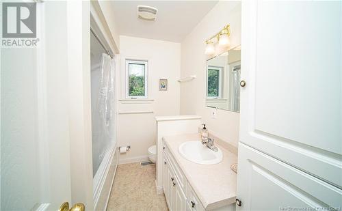 20 Nicholson Lane, Douglas, NB - Indoor Photo Showing Bathroom