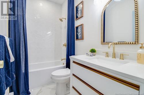 37 Boxwood Lane, New Maryland, NB - Indoor Photo Showing Bathroom