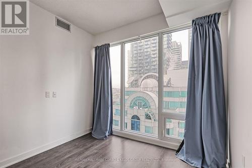 2507 - 125 Blue Jays Way, Toronto, ON - Indoor Photo Showing Other Room