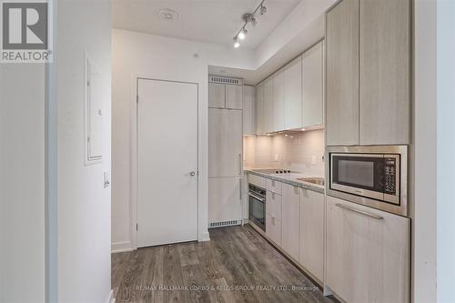 2507 - 125 Blue Jays Way, Toronto, ON - Indoor Photo Showing Kitchen