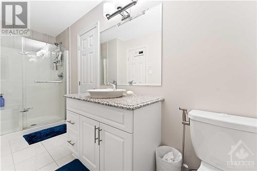 168 Eric Maloney Way, Ottawa, ON - Indoor Photo Showing Bathroom