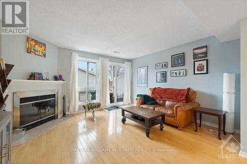 6060 Red Willow Drive, Ottawa, ON - Indoor Photo Showing Living Room With Fireplace