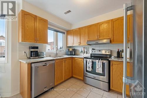 6060 Red Willow Drive, Ottawa, ON - Indoor Photo Showing Kitchen With Stainless Steel Kitchen