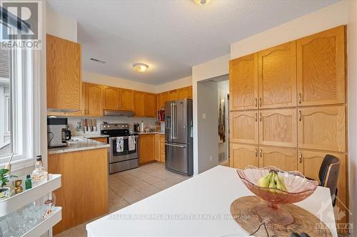 6060 Red Willow Drive, Ottawa, ON - Indoor Photo Showing Kitchen