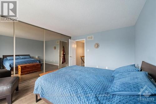 6060 Red Willow Drive, Ottawa, ON - Indoor Photo Showing Bedroom