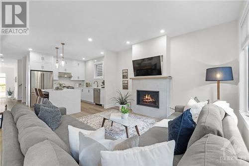 302 Westhill Avenue, Ottawa, ON - Indoor Photo Showing Living Room With Fireplace