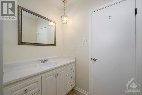 2368 Jefferson Street, Ottawa, ON - Indoor Photo Showing Bathroom