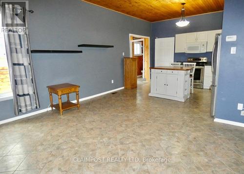 213 Laidlaw Street, Timmins (Timmins South - East), ON - Indoor Photo Showing Kitchen