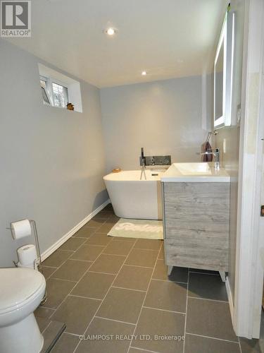 213 Laidlaw Street, Timmins (Timmins South - East), ON - Indoor Photo Showing Bathroom