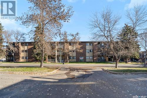 306 307 Tait Crescent, Saskatoon, SK - Outdoor