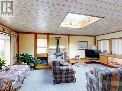 3495 Marine Ave, Powell River, BC - Indoor