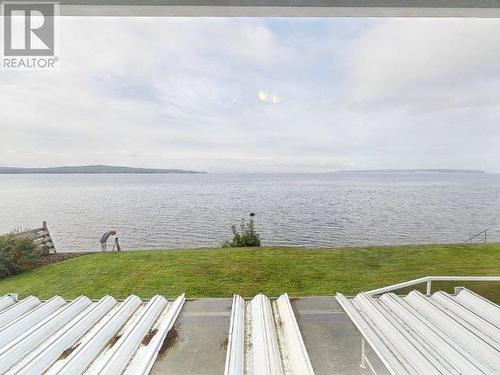 3495 Marine Ave, Powell River, BC - Indoor Photo Showing Bedroom