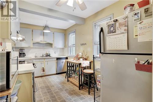 55 Berkley Road, Cambridge, ON - Indoor Photo Showing Kitchen