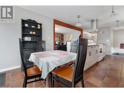 715 Lowe Drive, Cawston, BC - Indoor Photo Showing Dining Room