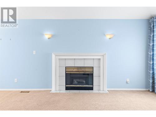 1400 14 Avenue Unit# 70 Lot# 70, Vernon, BC - Indoor Photo Showing Living Room With Fireplace