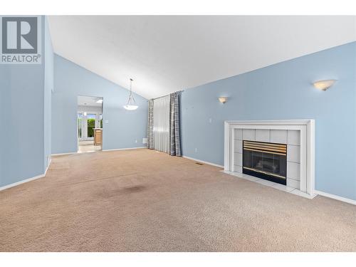 1400 14 Avenue Unit# 70 Lot# 70, Vernon, BC - Indoor Photo Showing Living Room With Fireplace