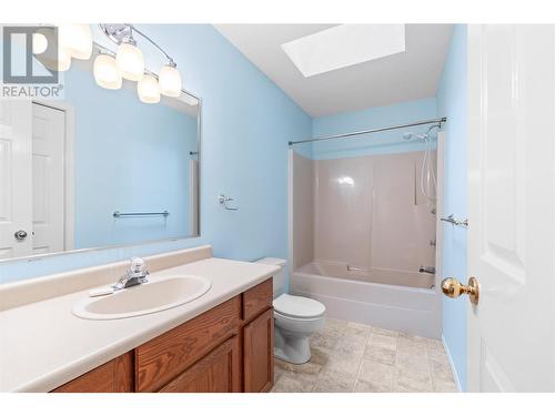 1400 14 Avenue Unit# 70 Lot# 70, Vernon, BC - Indoor Photo Showing Bathroom