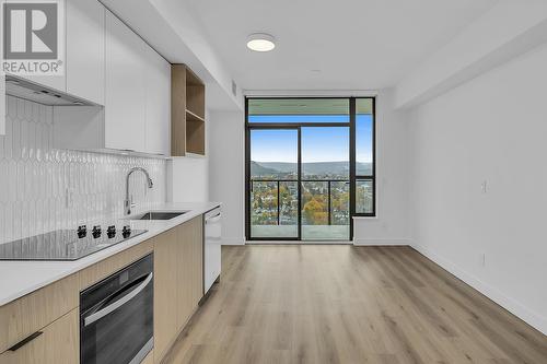 1488 Bertram Street Unit# 2306, Kelowna, BC - Indoor Photo Showing Kitchen With Upgraded Kitchen